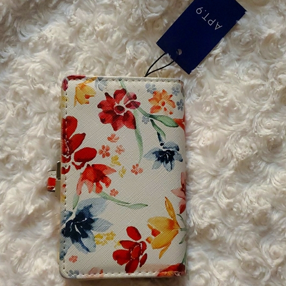 Wallet - Picture 2 of 6